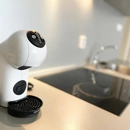 Air Conditioned 1 Bdr Near Train Station * Pozsony